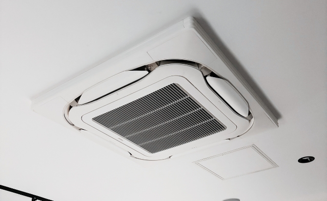 天井埋込型エアコンクリーニングの分解洗浄サービス（料金対象機種）